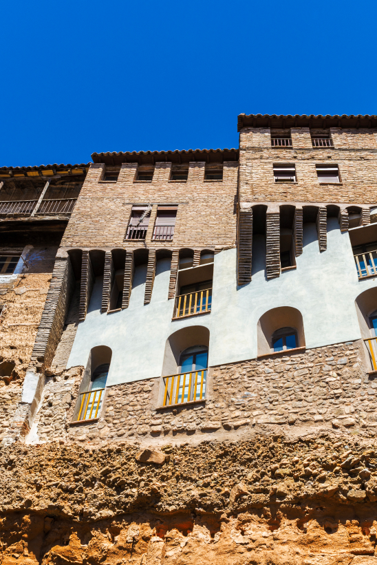 Casas colgantes del barrio de la Judería.